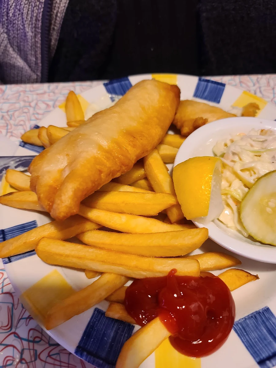 Fish 2pcs & Chips - 650 Cals