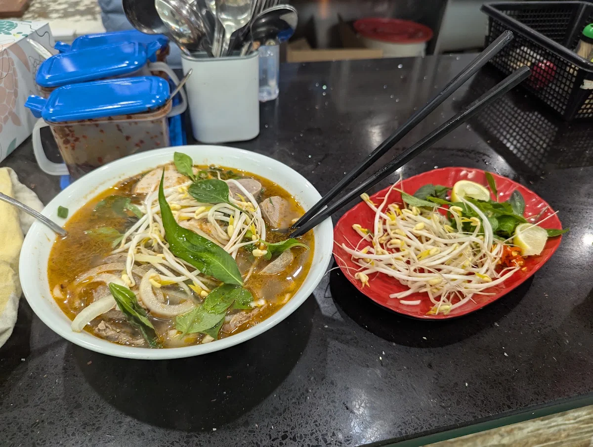 Bun Bo Hue, T's Vietnamese Classics