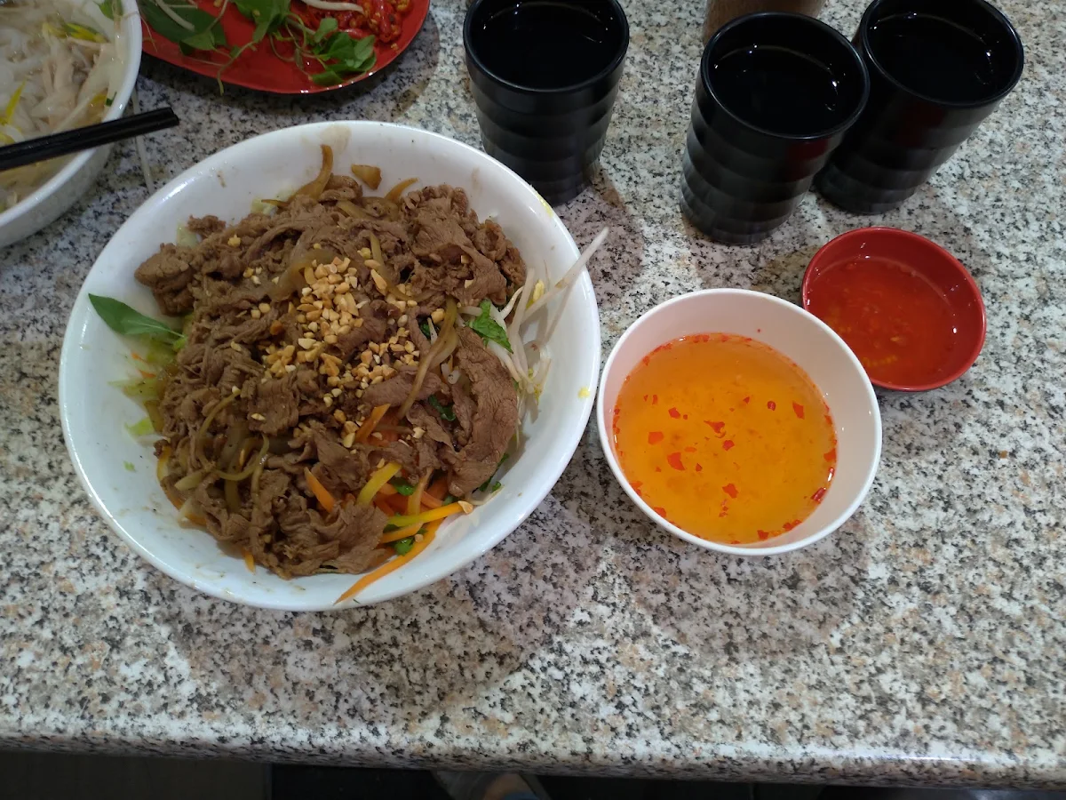 Bun Bo Xao, T's Vietnamese Classics