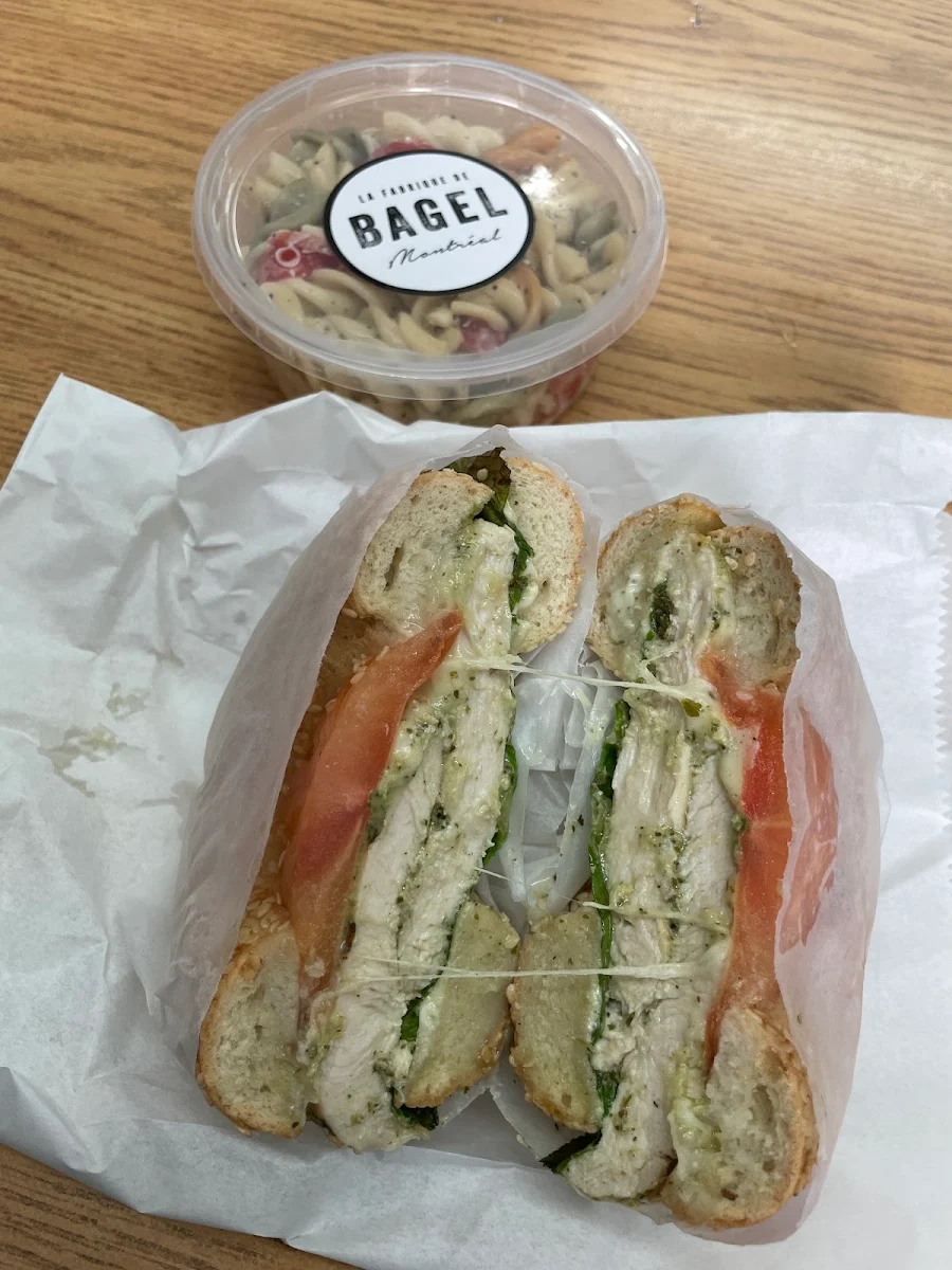 Bagel Poulet, La Fabrique de Bagel de Montréal (Petite Italie)