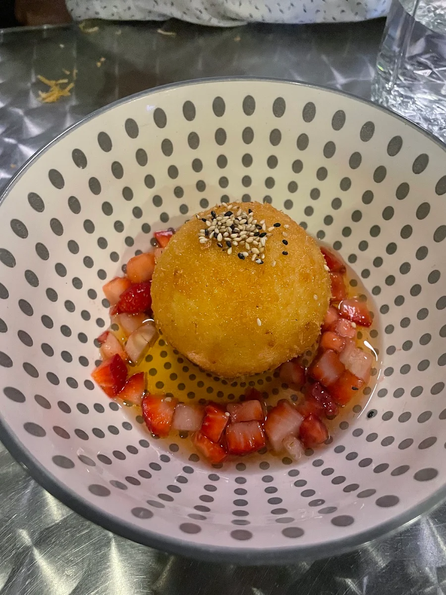 Boule Fe Crème Glacée Frite, Temaki Sushi Bar