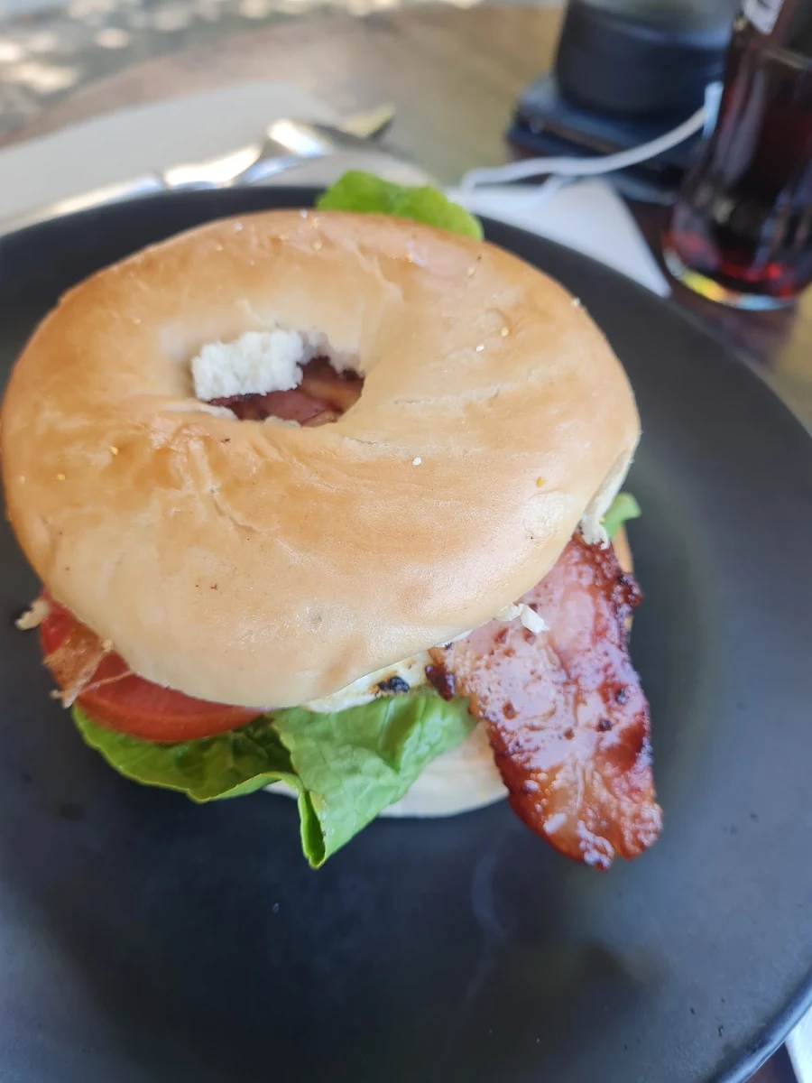 Highlights, Vines Cafe & Bar