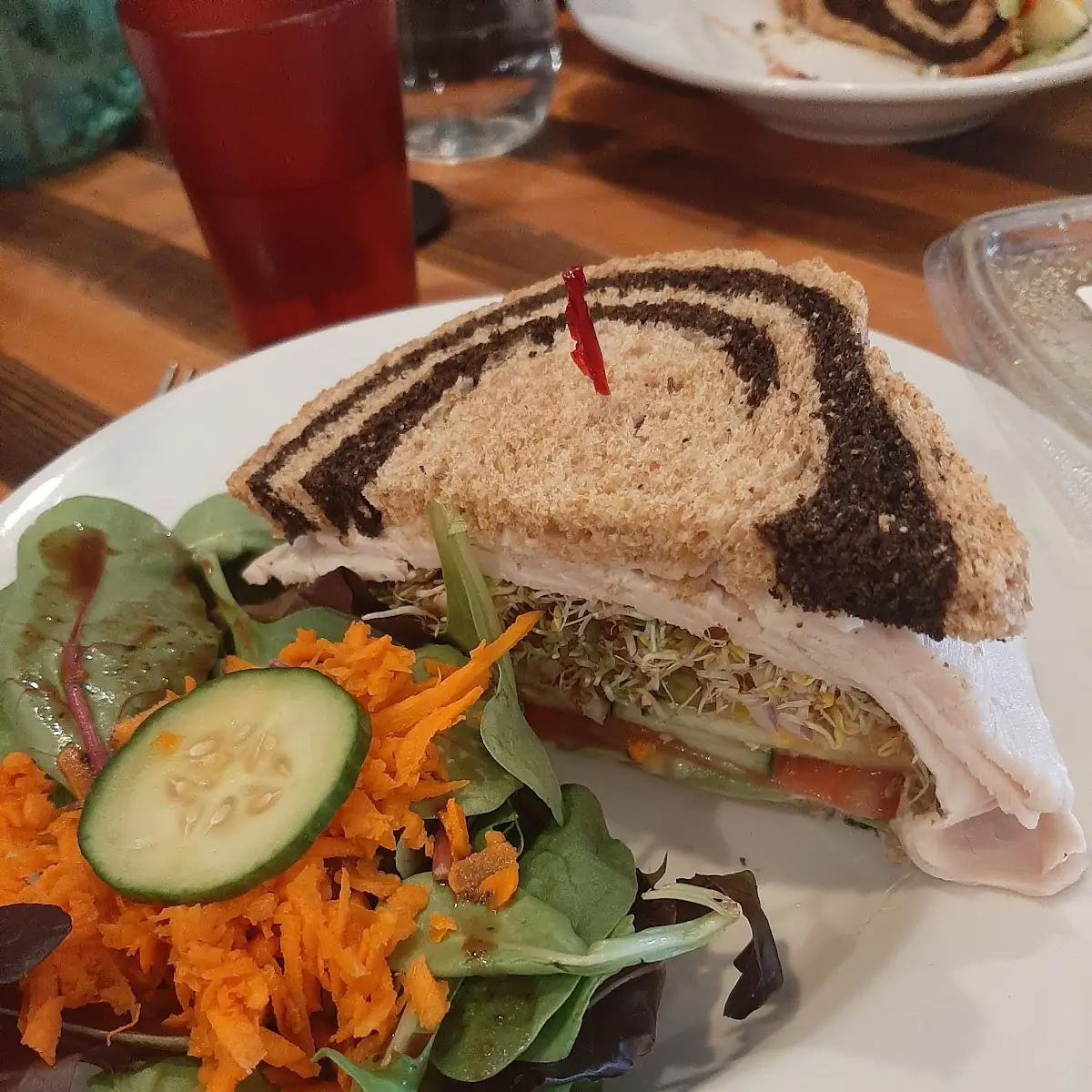 Side Salad & 1oz Dressing