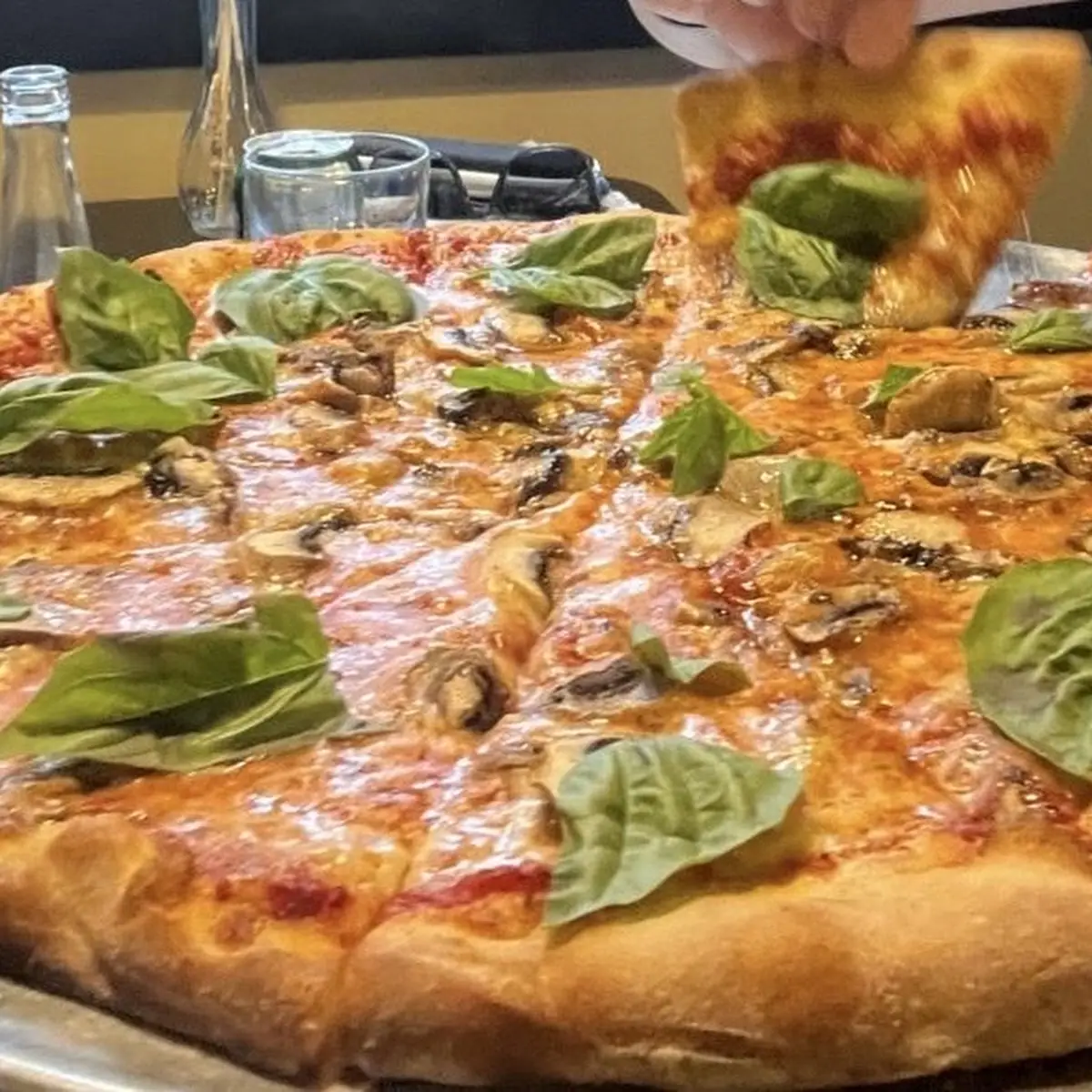 Highlights, Mabel's Gourmet Pizza