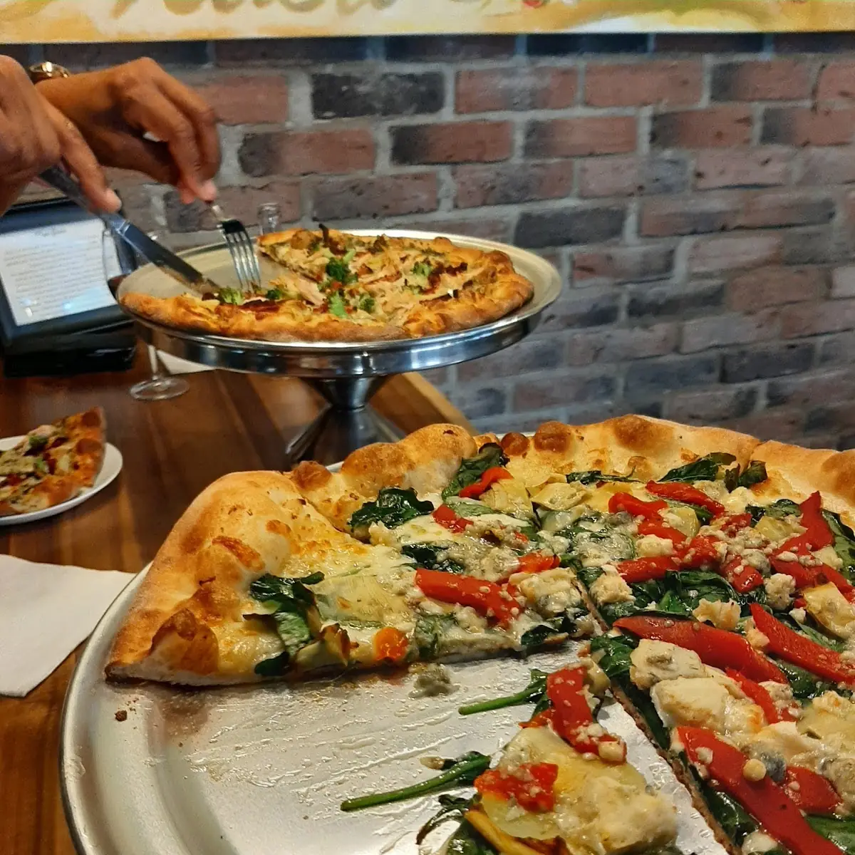 Mabel's White Pizza, Mabel's Gourmet Pizza