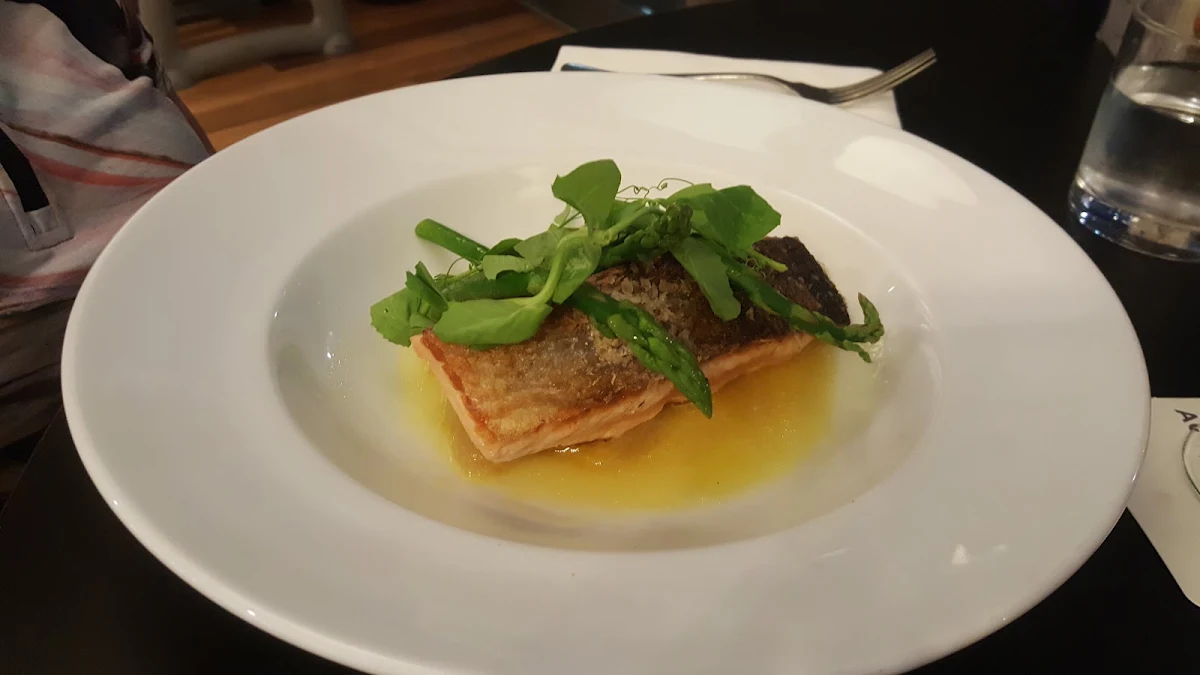 Salmon, Catalina Restaurant