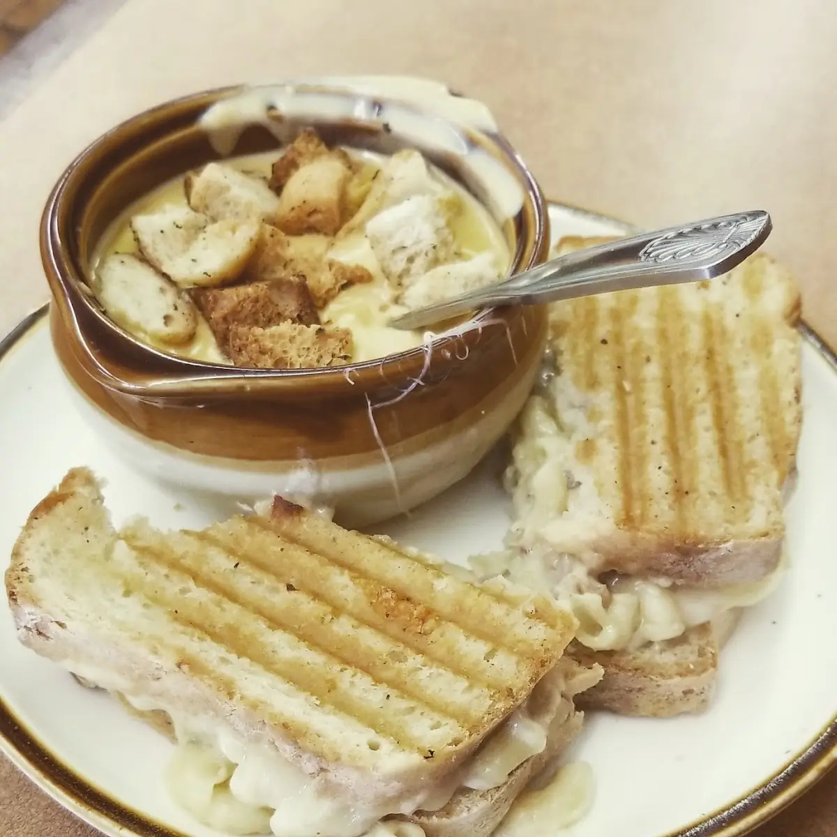 Piggymac and Beer Cheese Soup