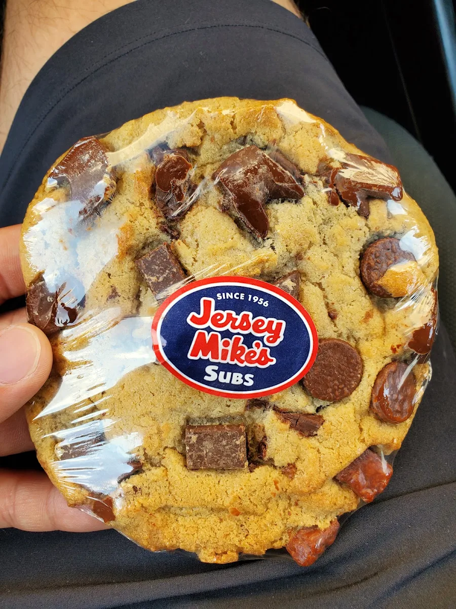 Chocolate Chip Cookie
