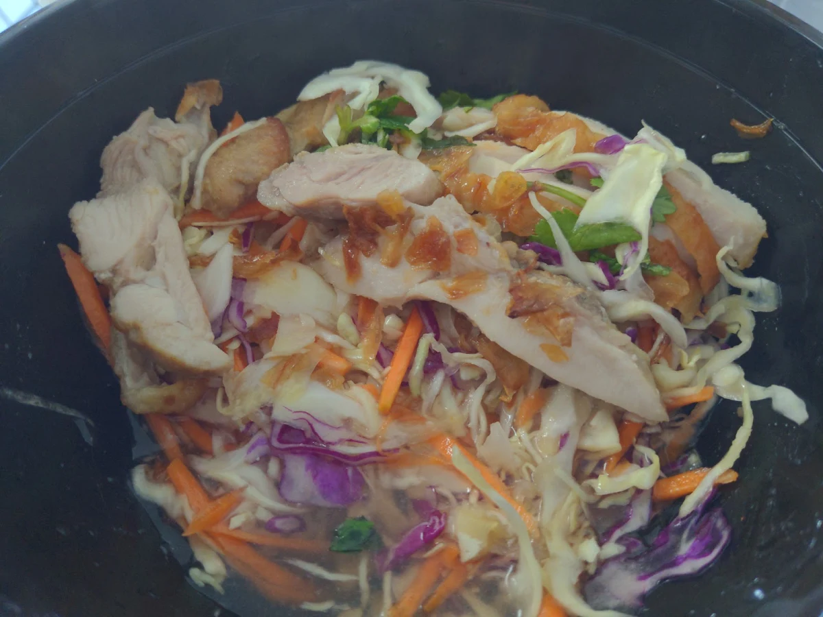 Grilled Chicken Salad, Hochi Mini