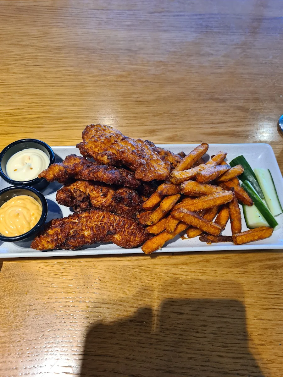Spicy Buffalo Chicken Strips & Chips