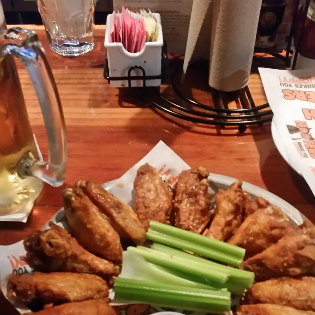 Hot Buffalo Wings Lightly Sauced Extra Crispy