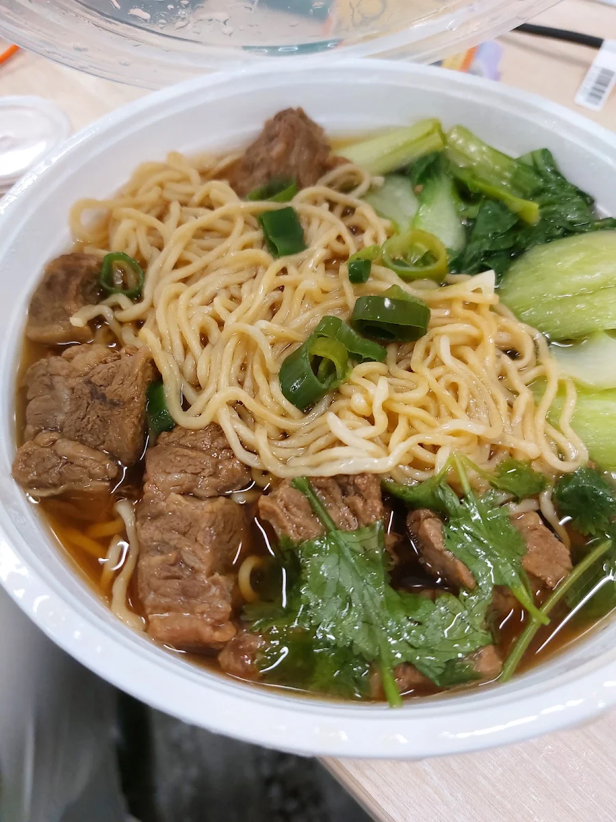 Beef Brisket Noodles, Six Avenue