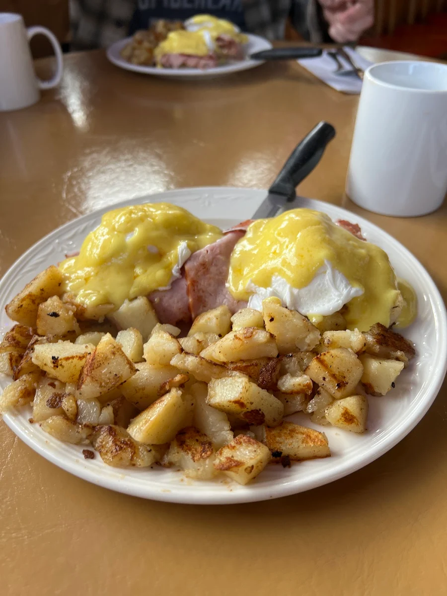 Highlights, Early Bird Cafe