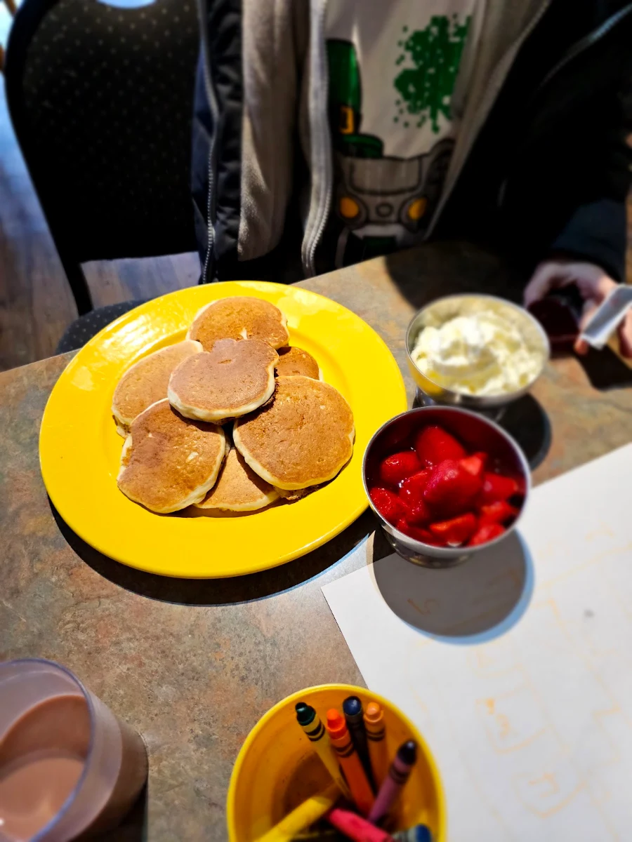 Kids Pancakes, Early Bird Cafe