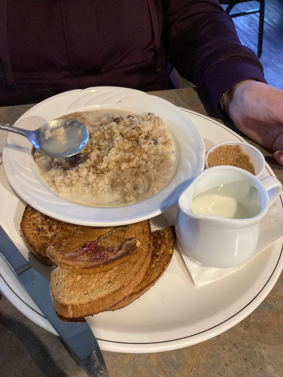 Oatmeal with Toast, Early Bird Cafe