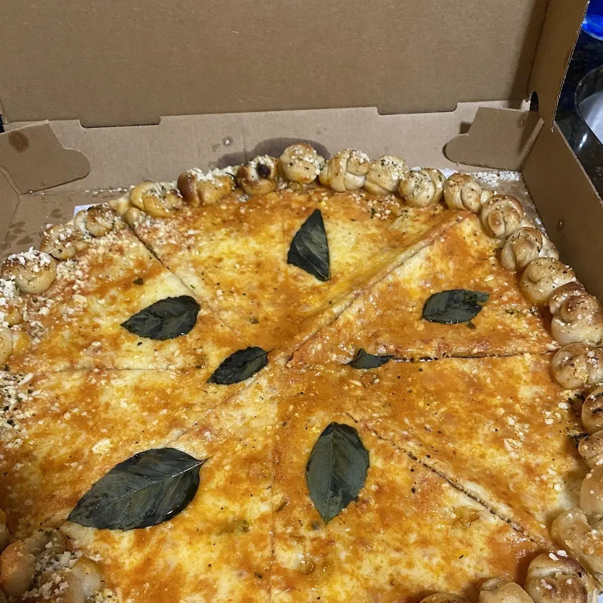Garlic Knot Vodka Pizza