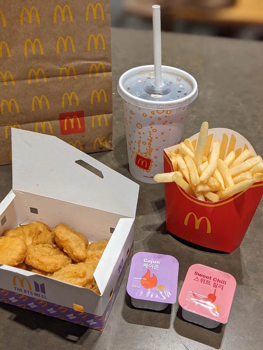 Highlights, McDonald's Plaza Metro George St