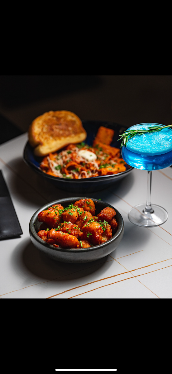 Highlights, Mirage Lounge & Restaurant