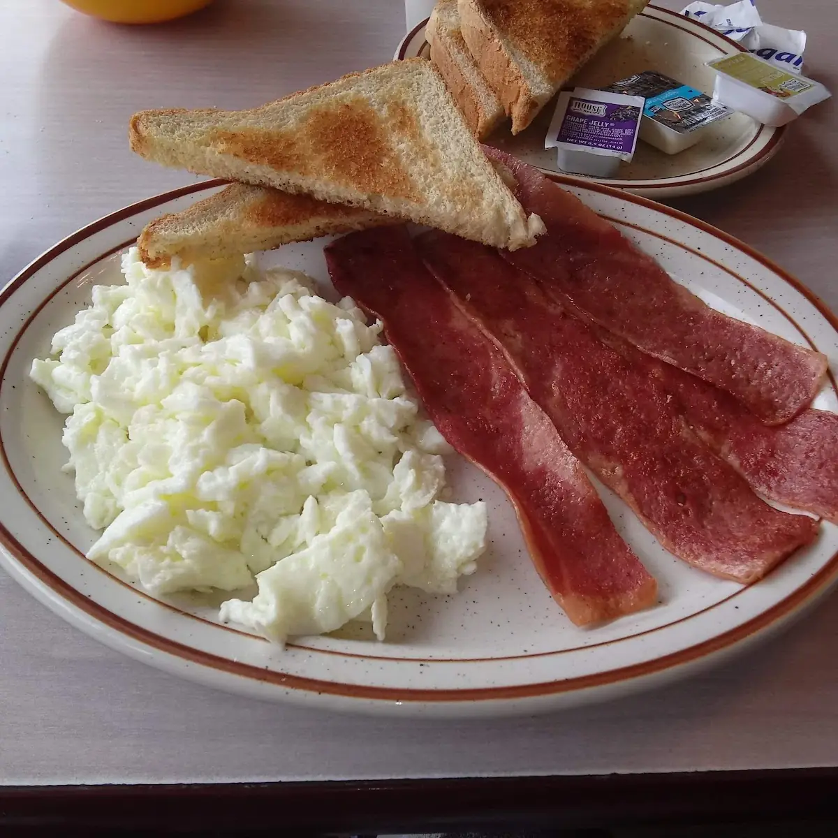 Egg Whites with Turkey Bacon and White Toast