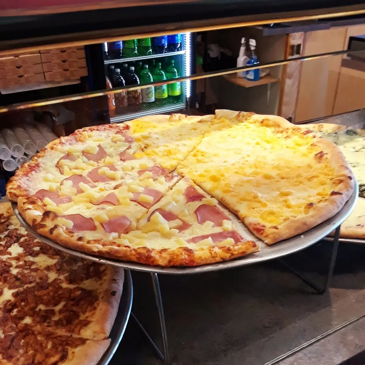 Hawaiian Pizza