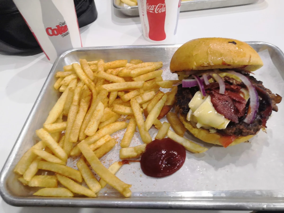 Chèvre Chaud Burger