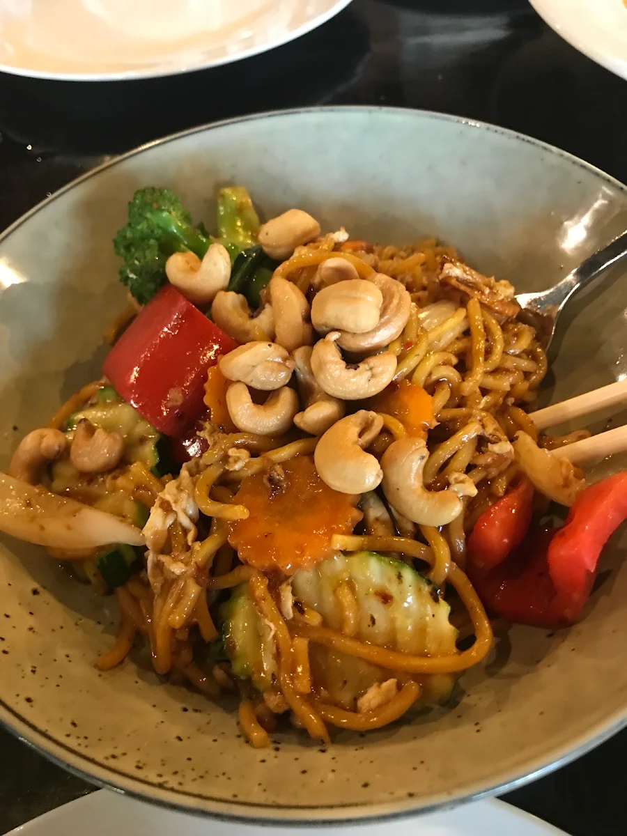 Hokkien Cashew Nut Noodle, Limlong Thai Restaurant