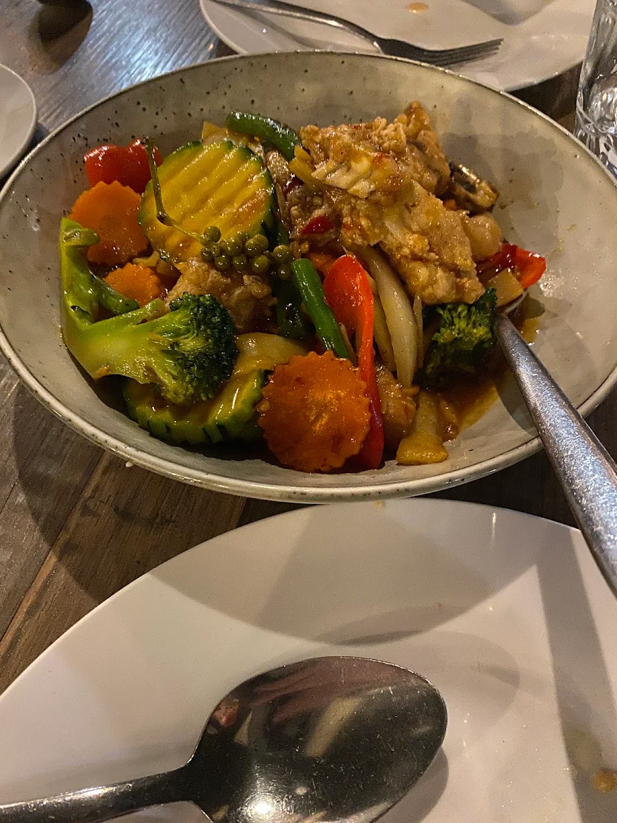 Pad Cha Fish, Limlong Thai Restaurant