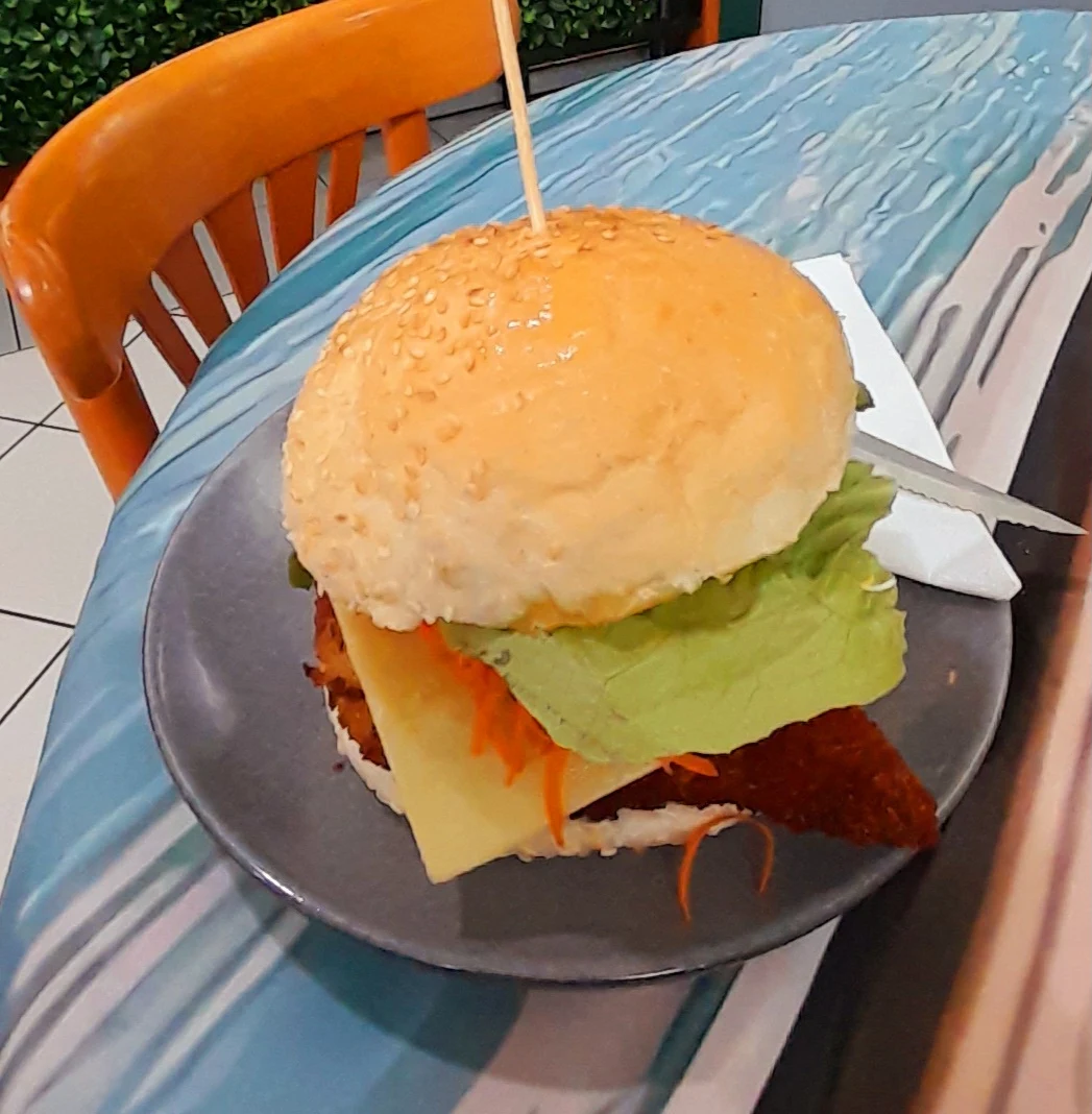 Chicken Burger, Vincenzo's Coffee Lounge