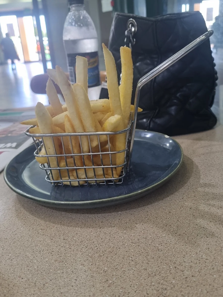 Hot Chips, Vincenzo's Coffee Lounge