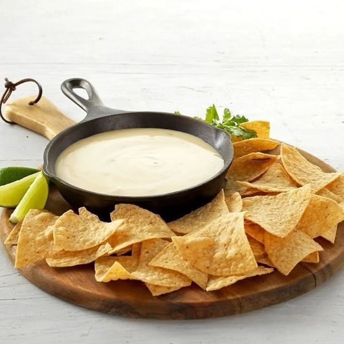 Queso Dip & Chips 8oz
