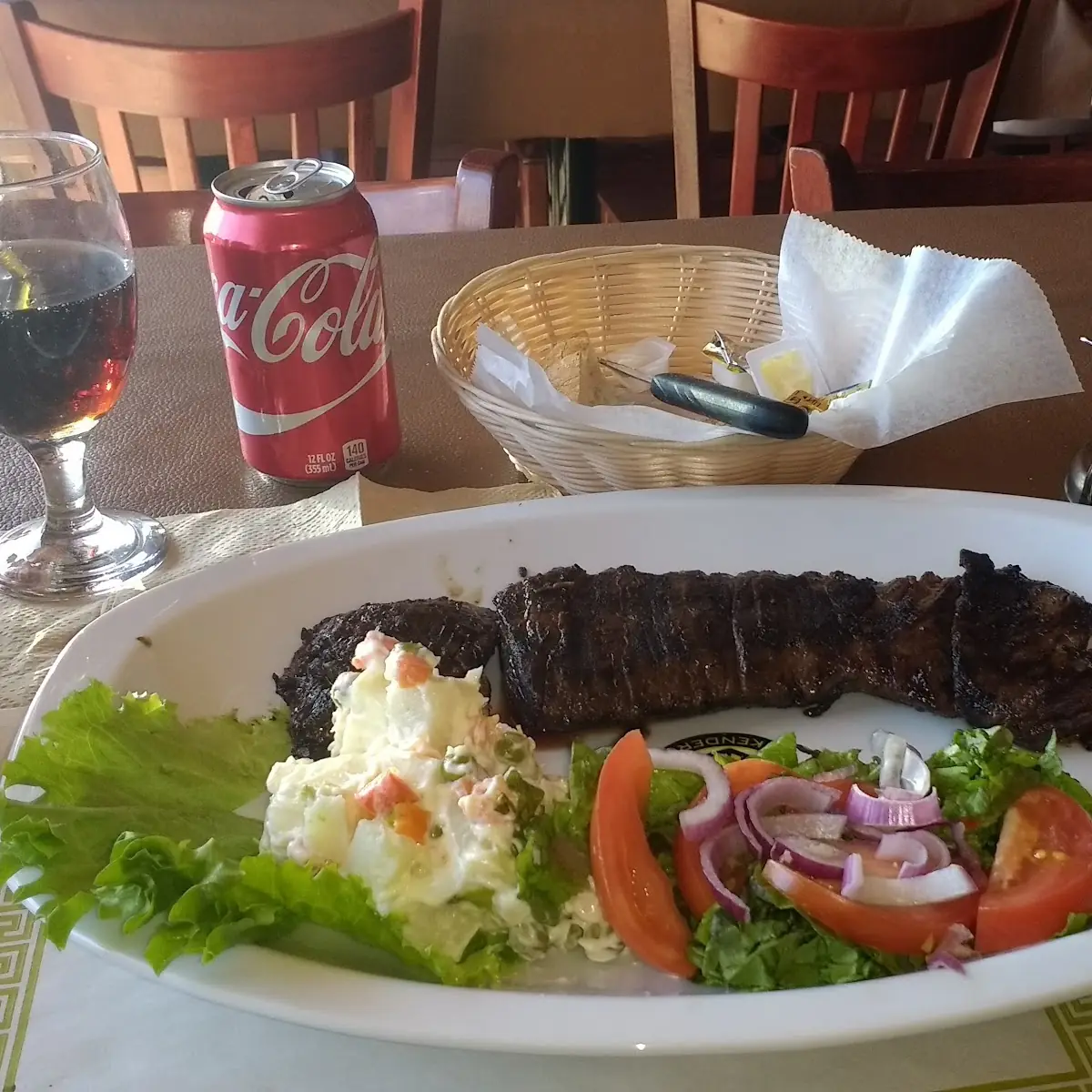 Entraña Con Ensalada Mixta