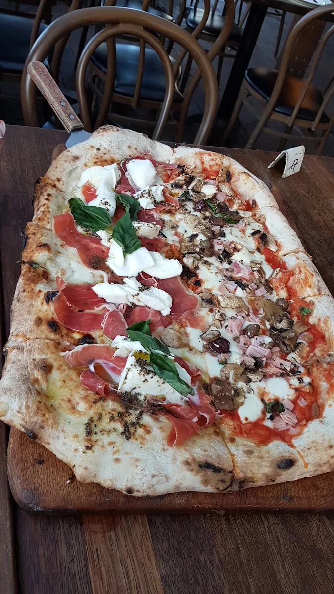 Meter Pizza, Via Napoli Pizzeria Lane Cove