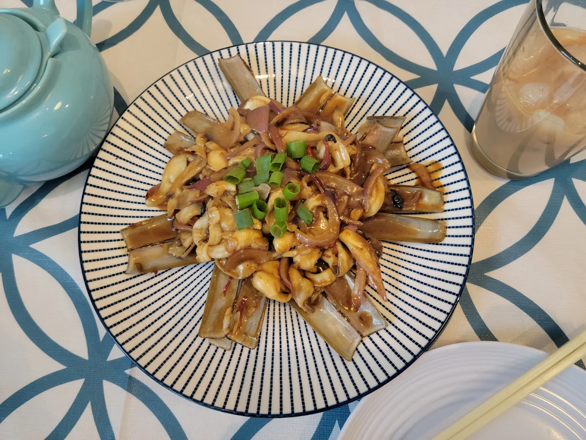 Stir-Fried Razor Clam, Chef Pan restaurant