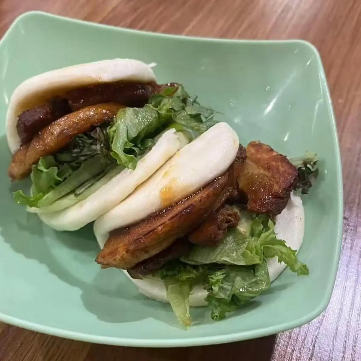 Steamed Buns with Beef and Lettuce