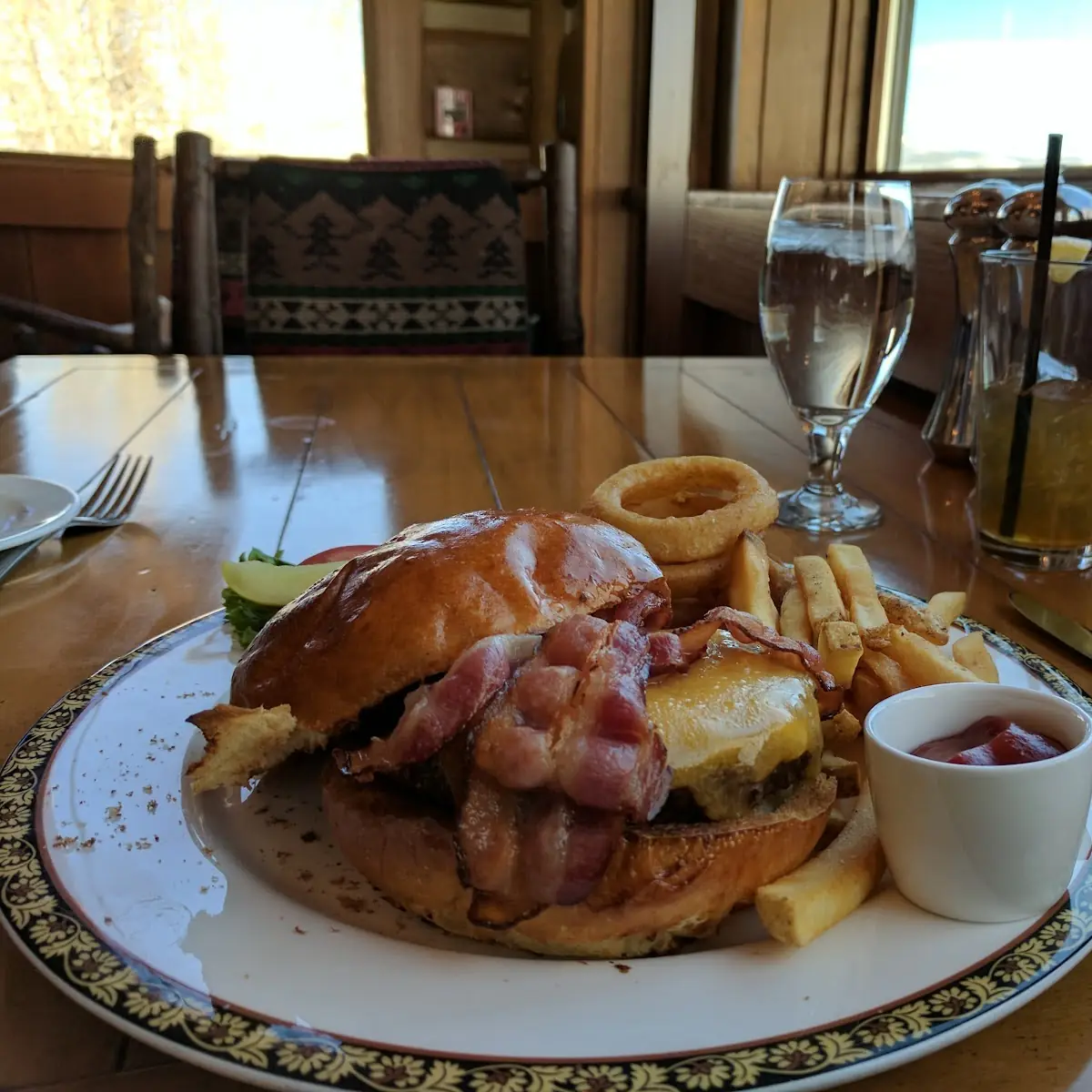 Cheeseburger Deluxe