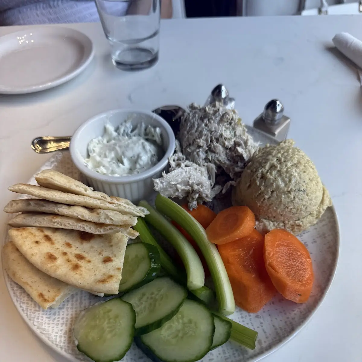 Hummus Plate