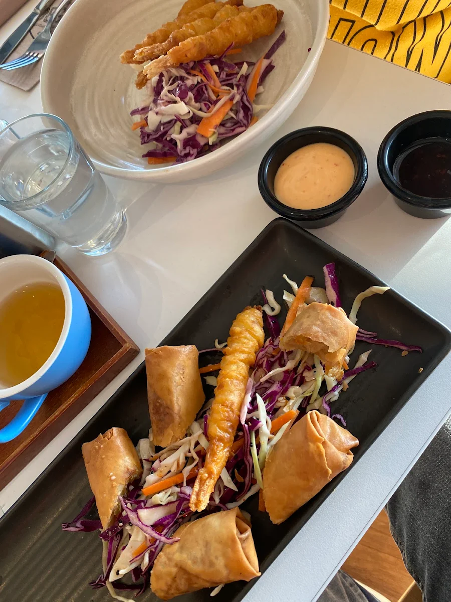Prawn Rolls, Degani Mernda Junction