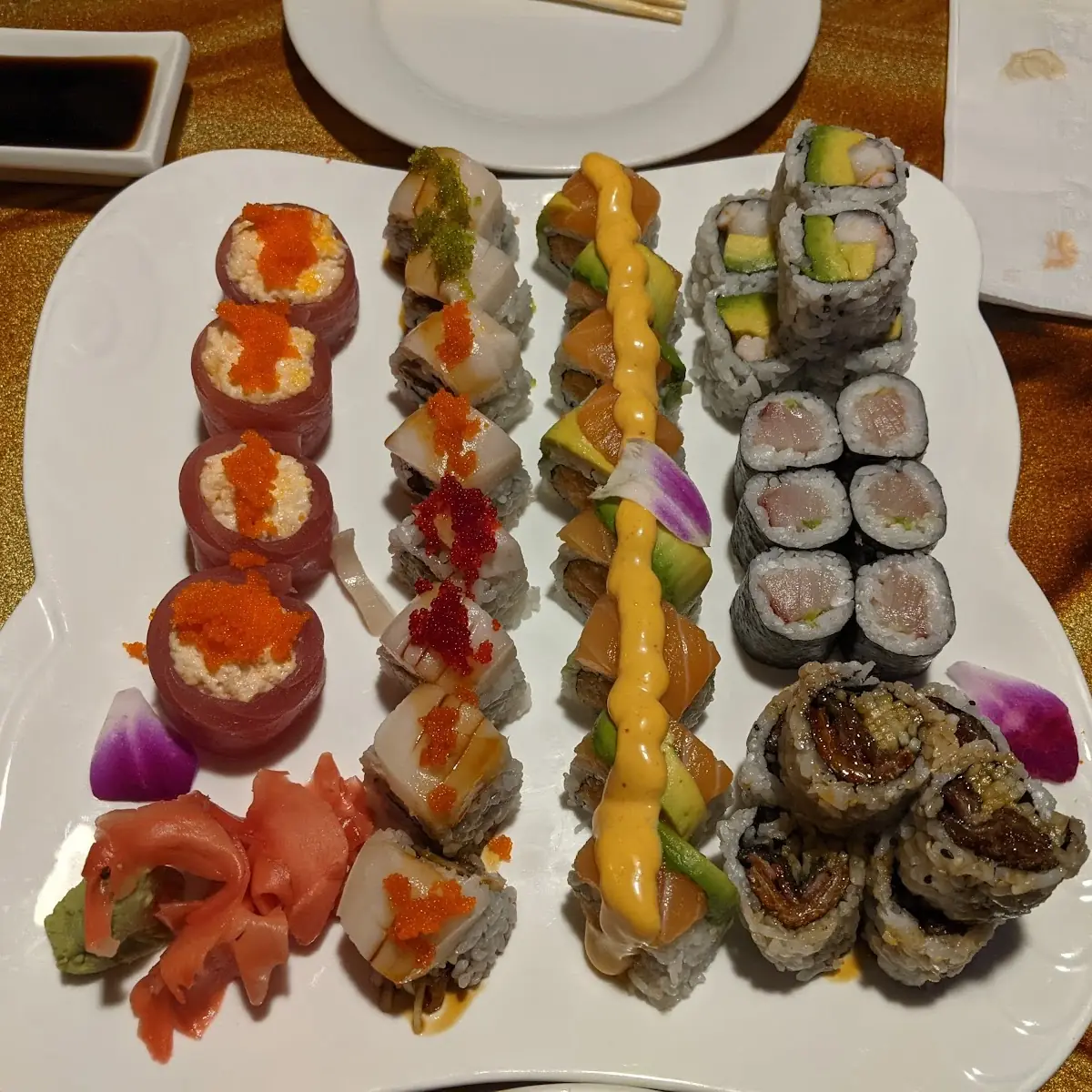 Yellowtail Scallion Roll