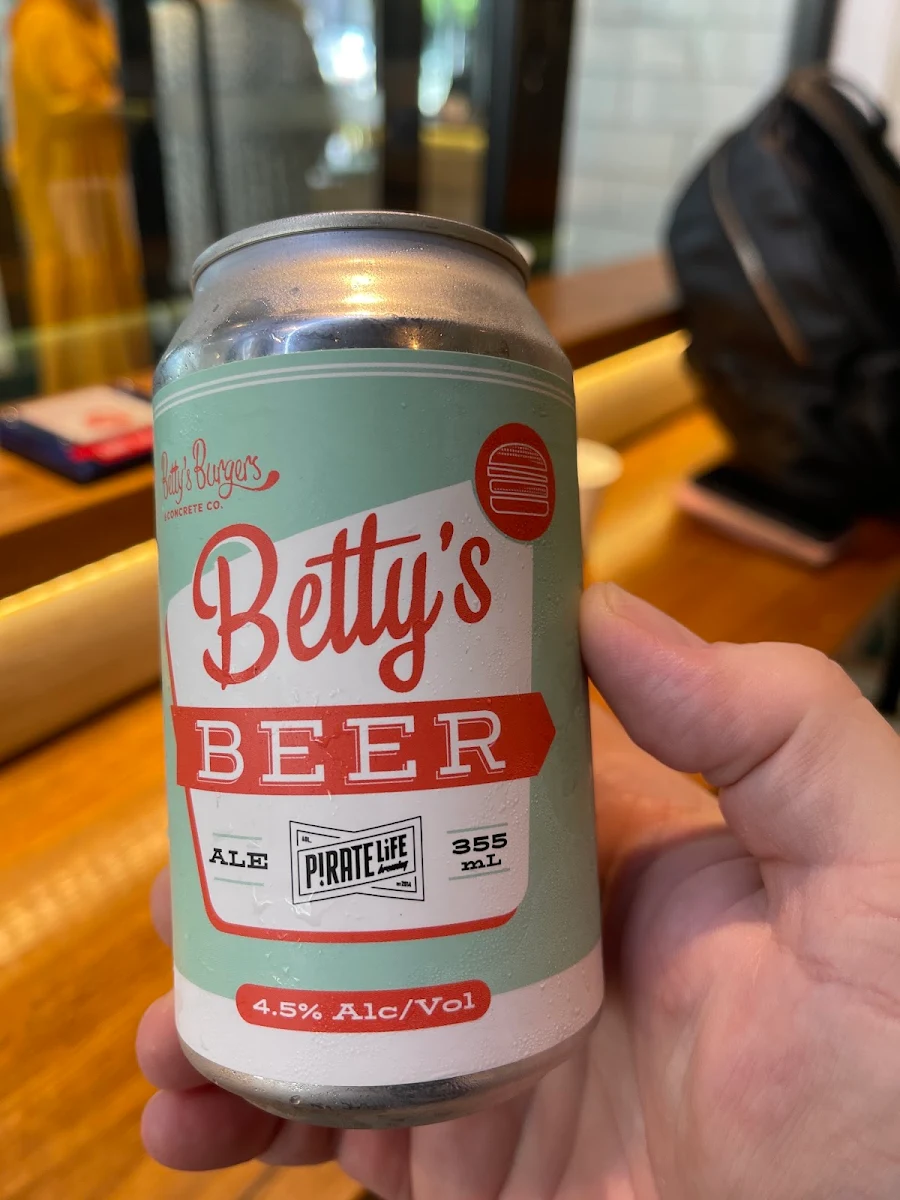 Really Nice Beer, Betty's Burgers