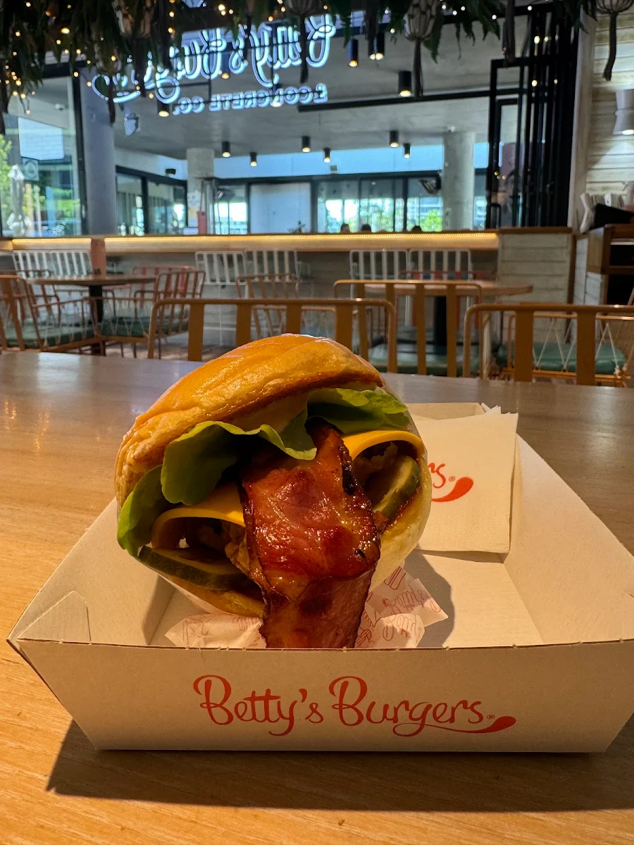 Spicy Chicken Burger, Betty's Burgers