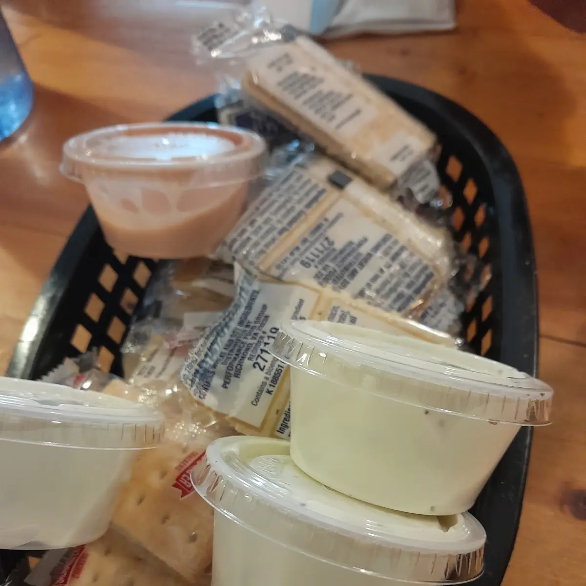 Crackers & Salad Dressing