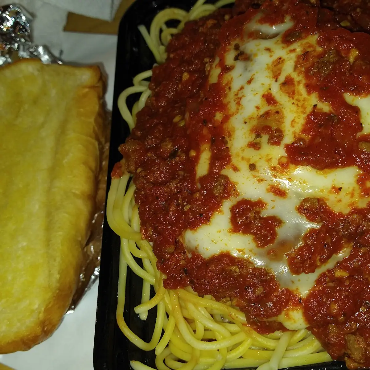 Chicken Parmesan & Garlic Bread