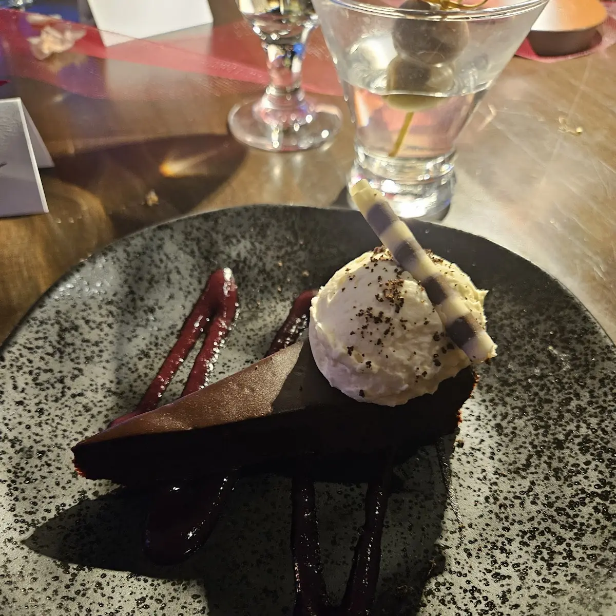 Flourless Chocolate Cake