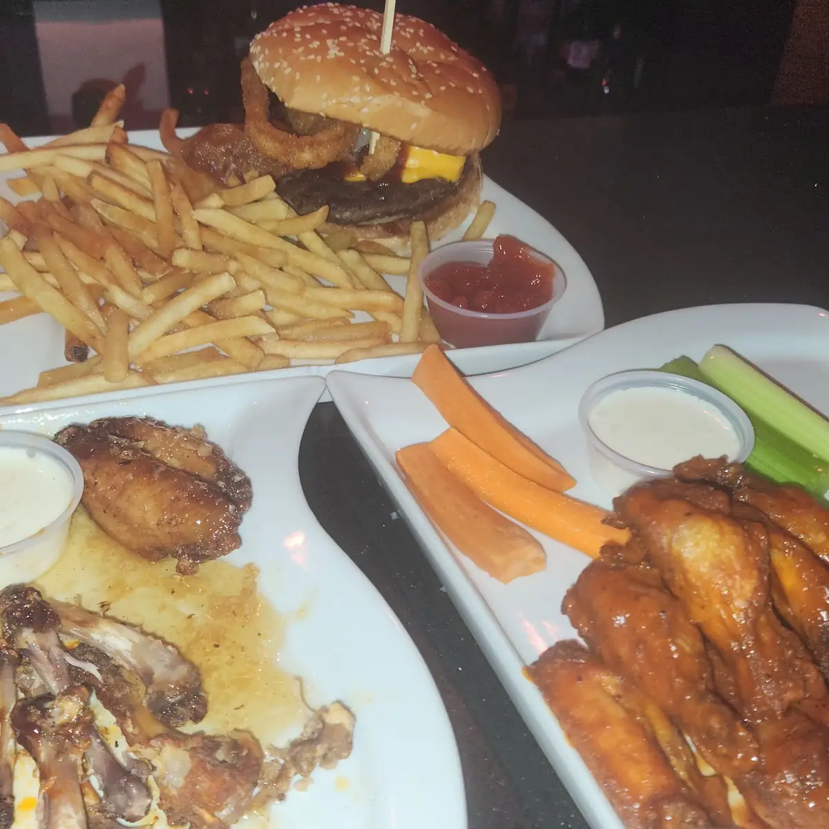 Hot Wings Bacon Cheeseburger