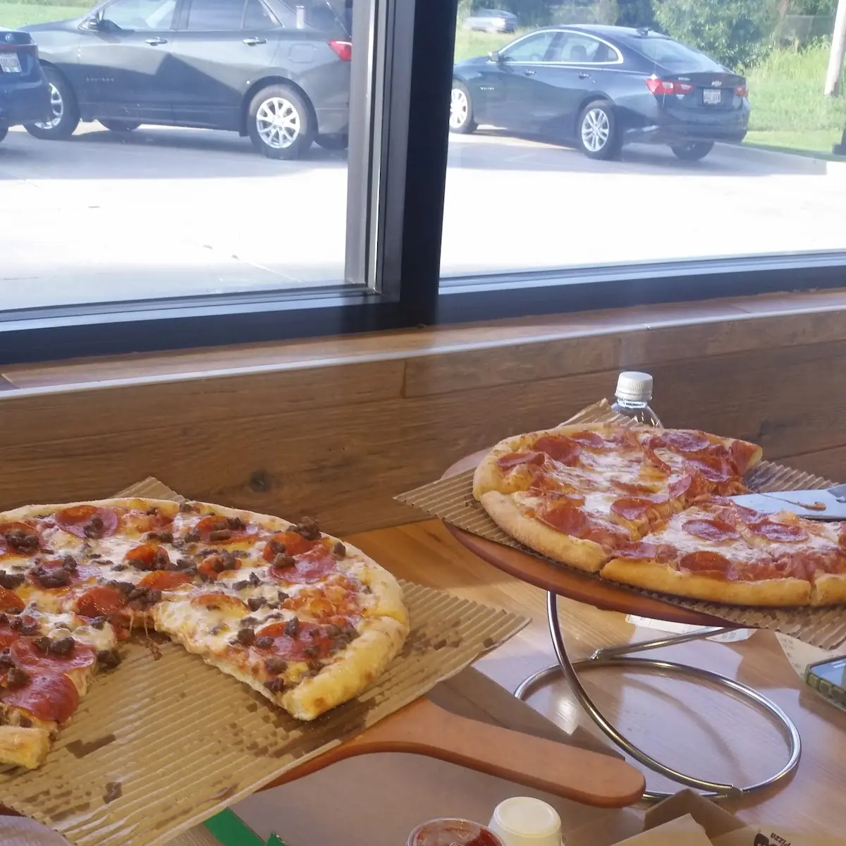 Medium Pepperoni and Beef and Then a Medium Pepperoni and Then Ahold Cheesy Garlic Bread