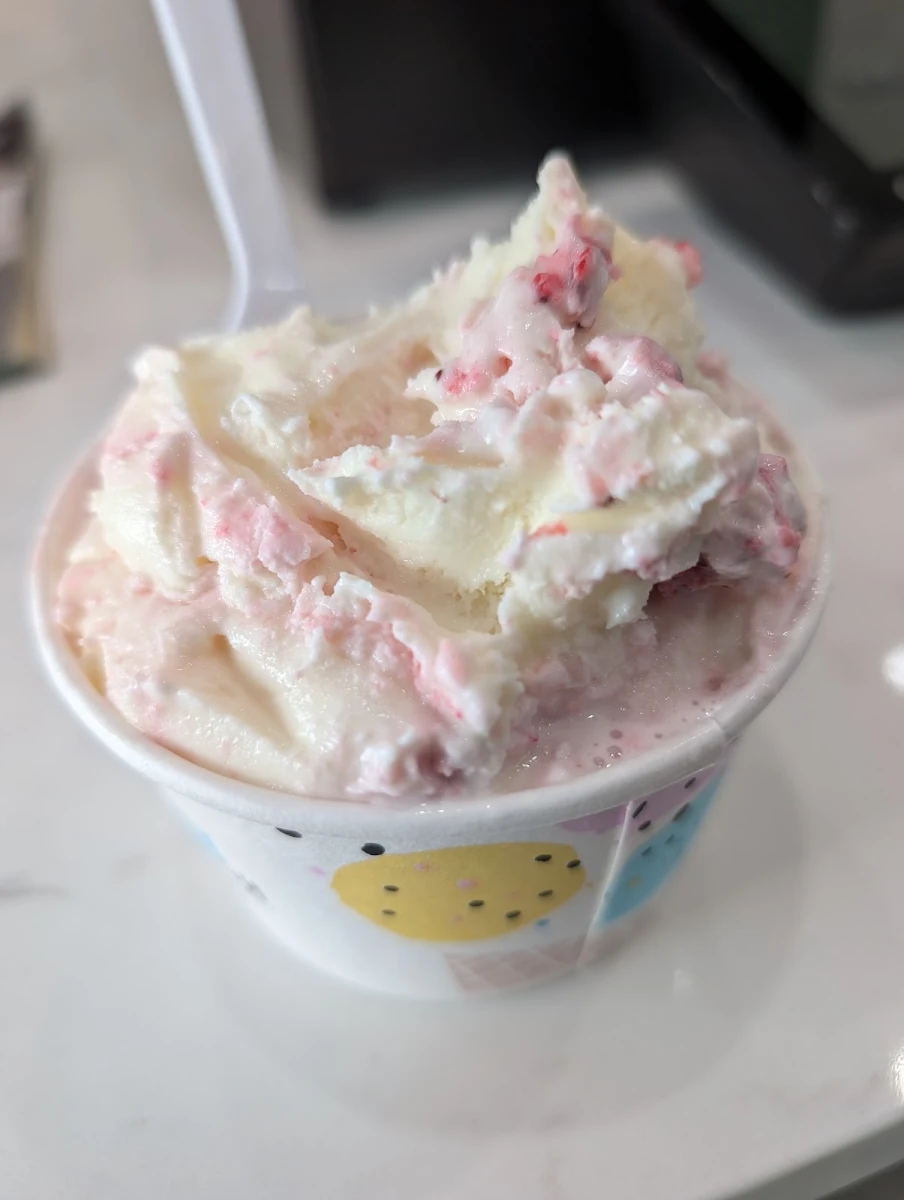Sweet Cream with Strawberry