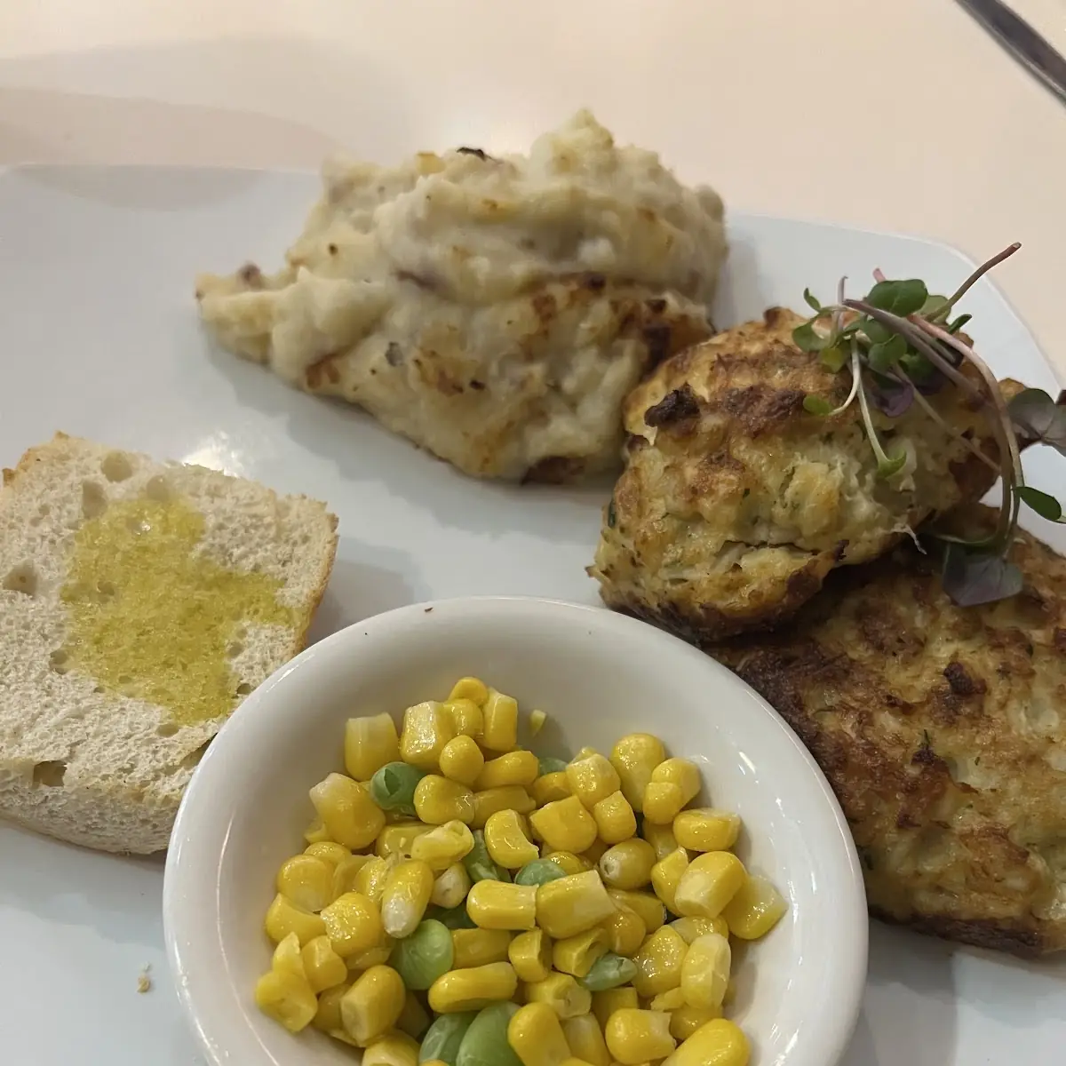 Twin Crab Cake