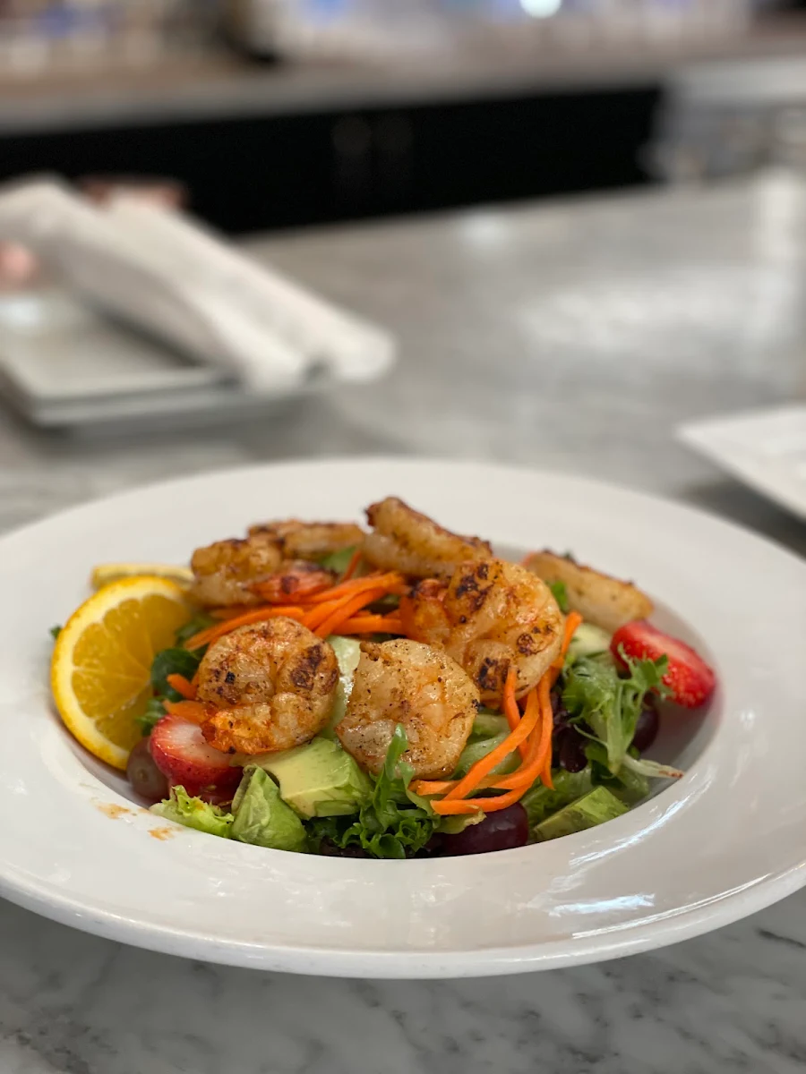 Shrimp Guacamole Salad