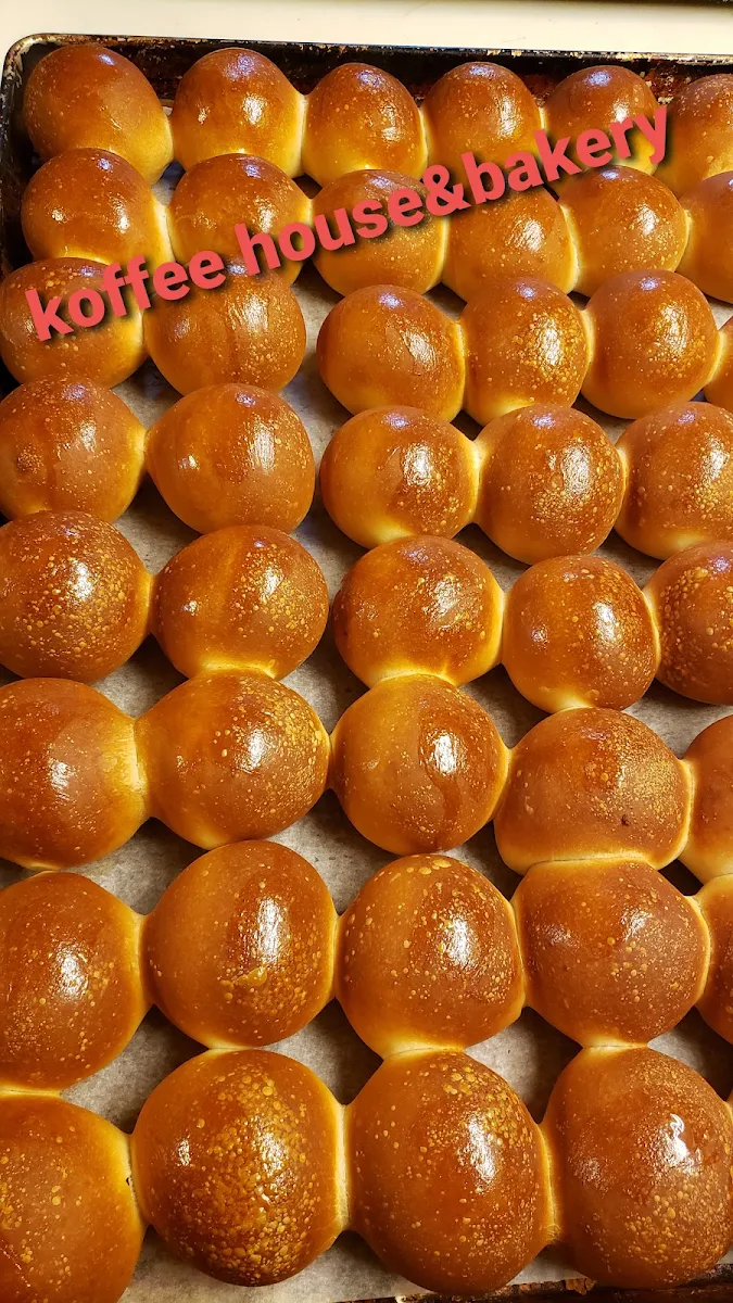 Highlights, Koffee House & Bakery