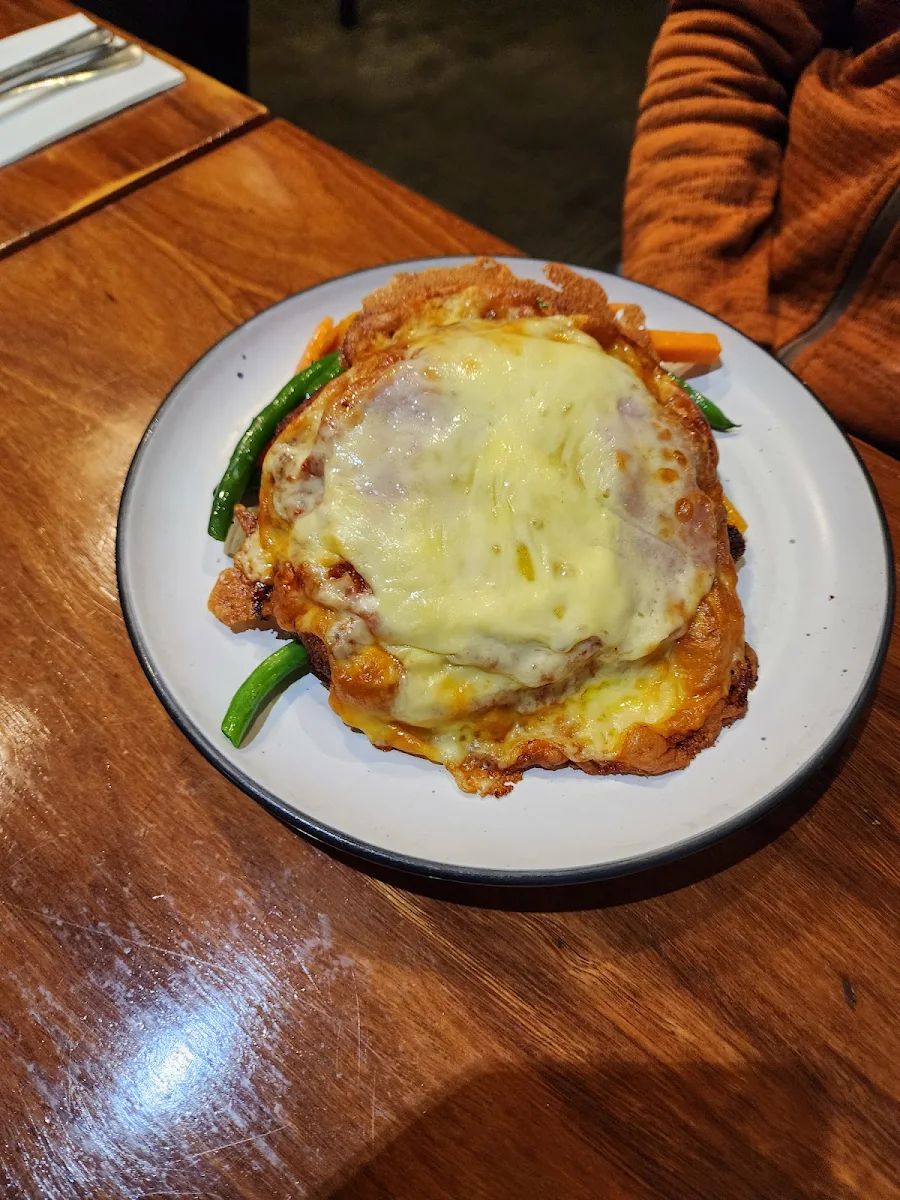 Chicken Parma, The Bridge Hotel Bendigo